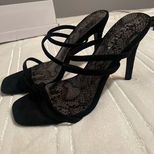 Venus Black Heels